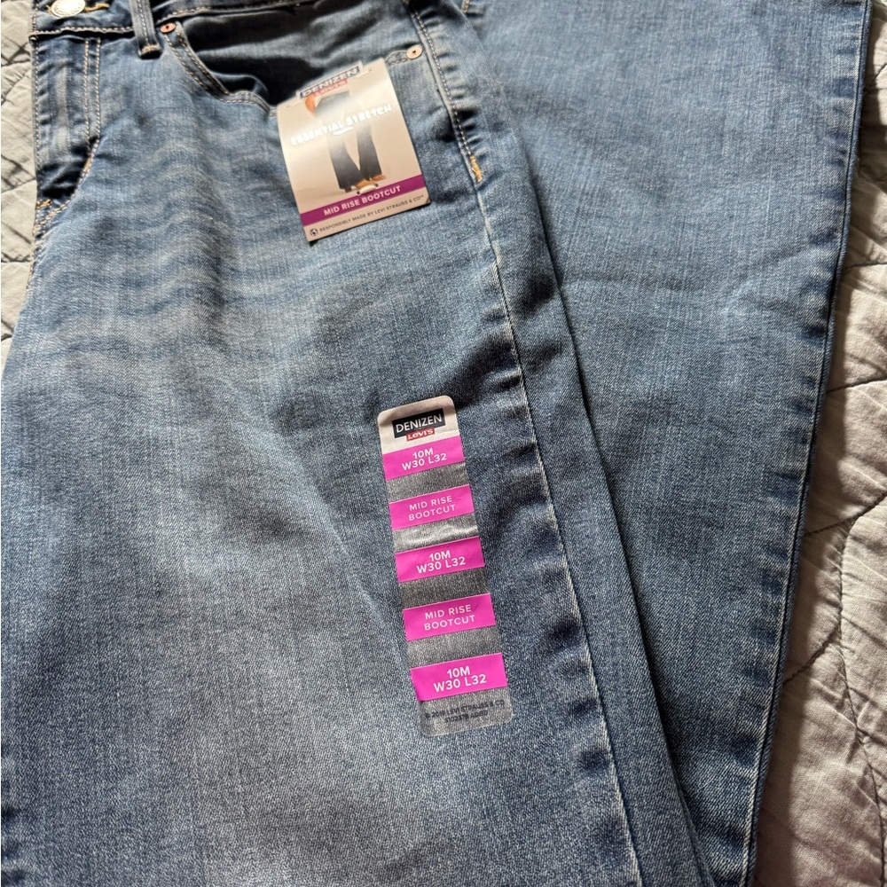 NWT Denizen from Levi's Women's Blue Jeans